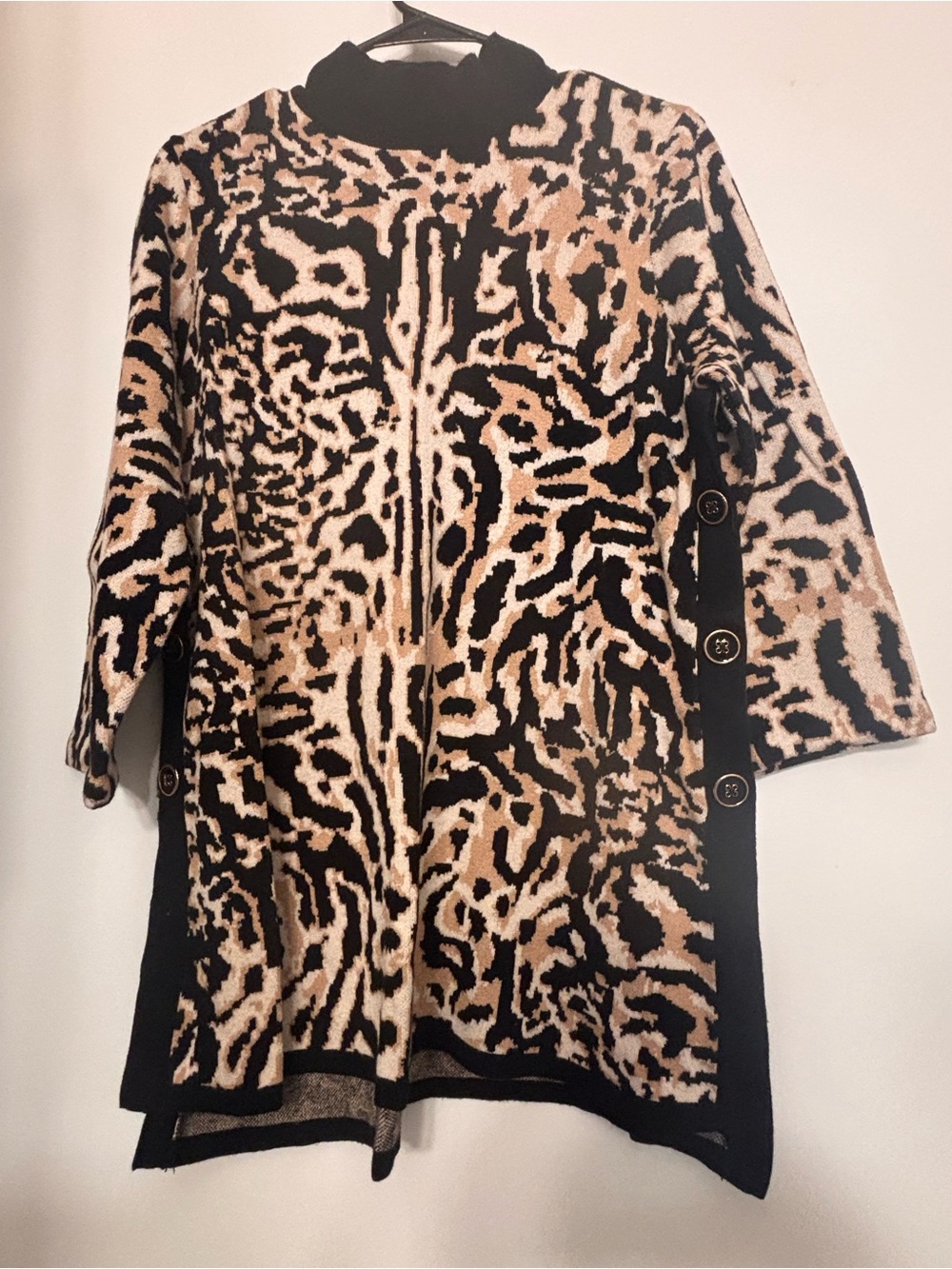 Animal Print Button-Side Knit Cardigan - Black & Tan